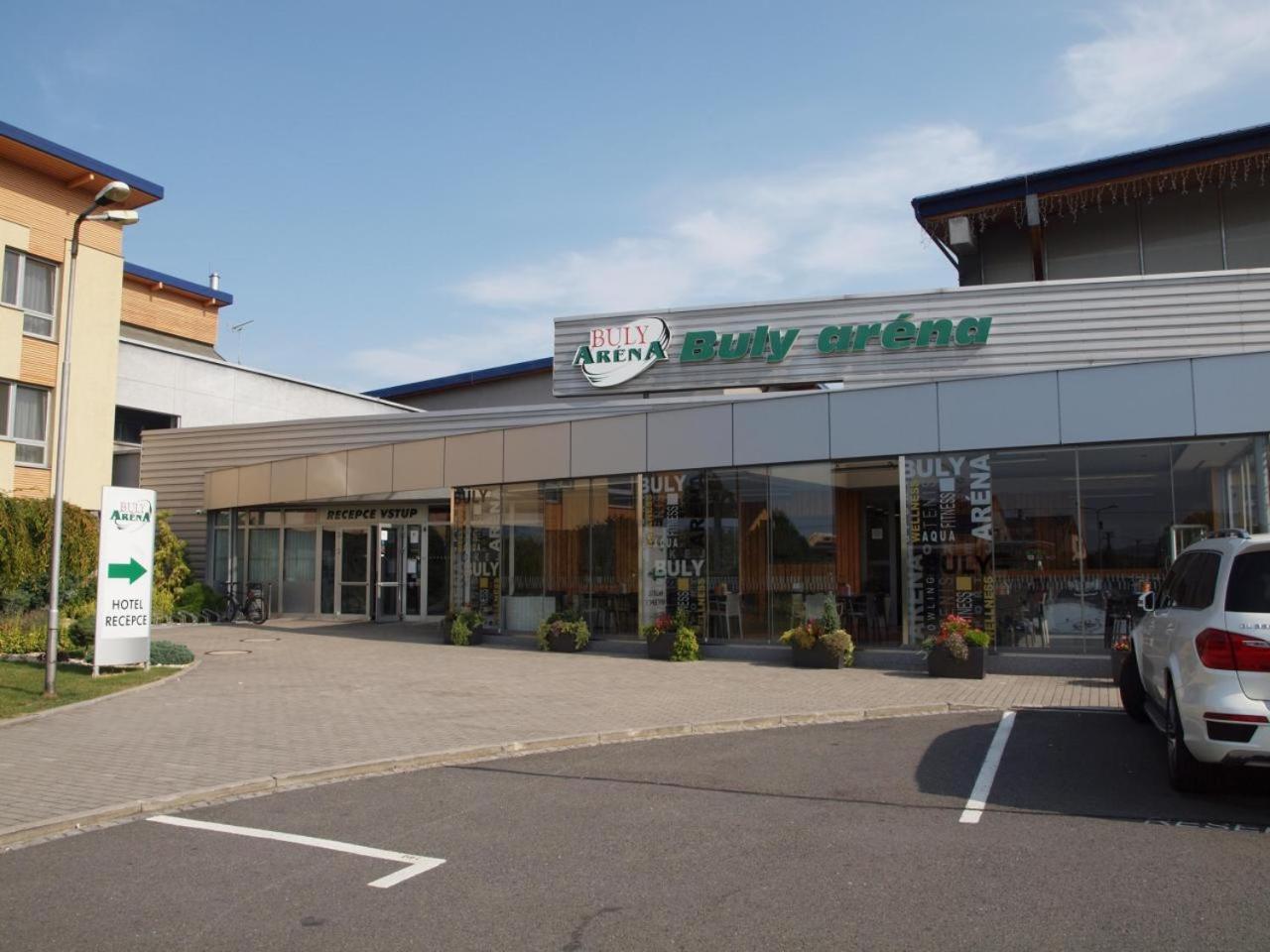 فندق Buly Arena Kravaře المظهر الخارجي الصورة