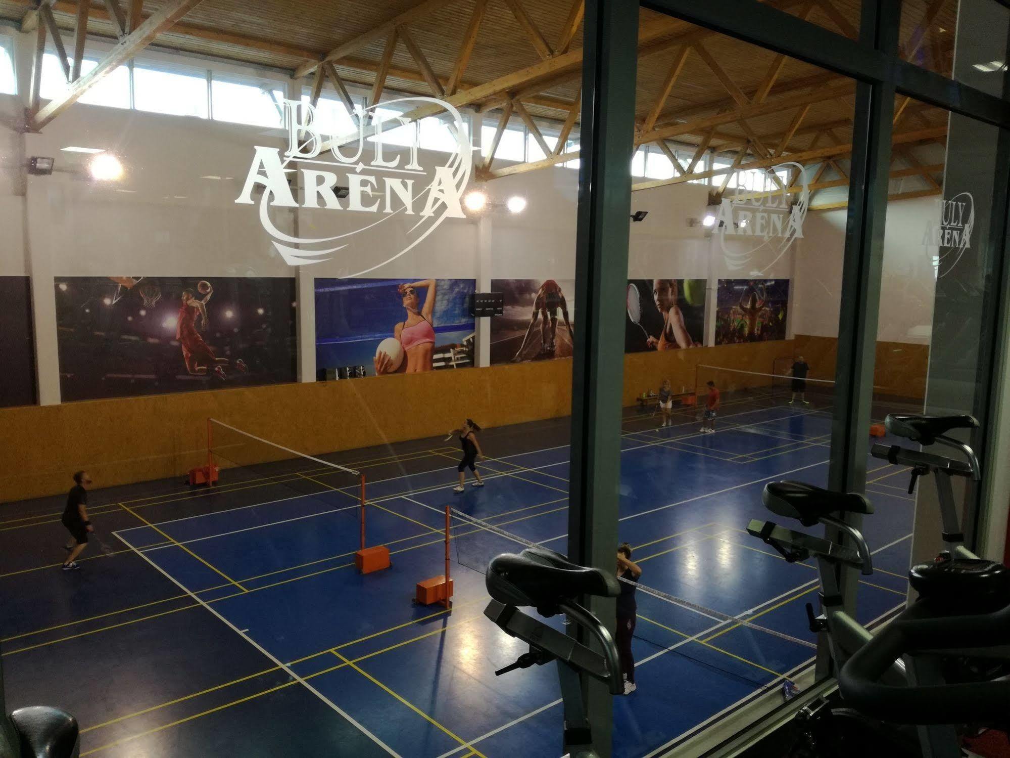 فندق Buly Arena Kravaře المظهر الخارجي الصورة