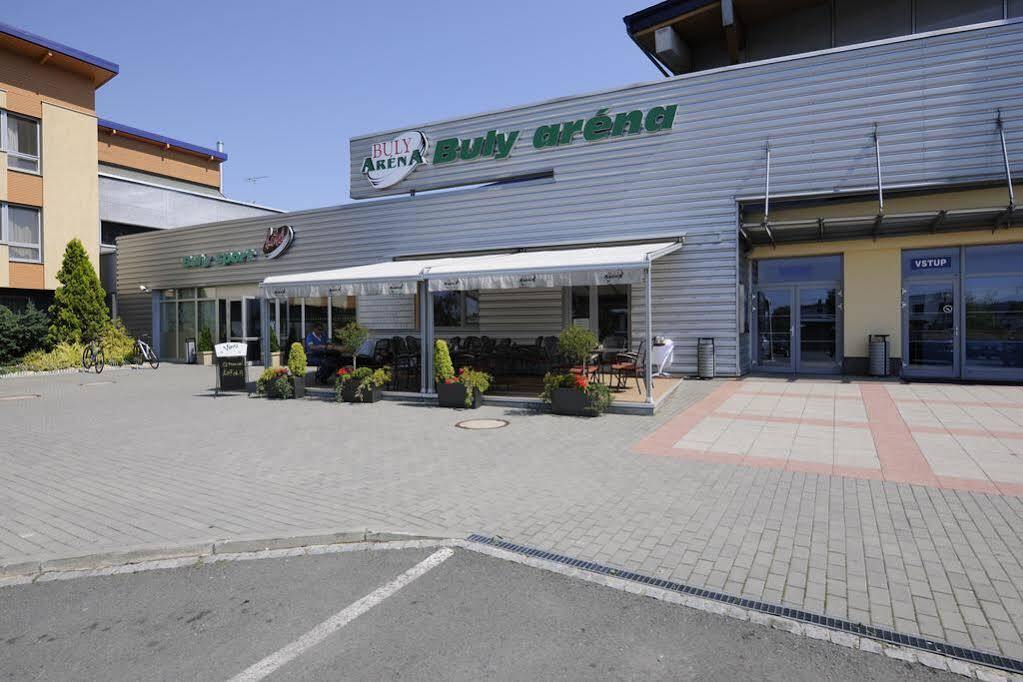 فندق Buly Arena Kravaře المظهر الخارجي الصورة